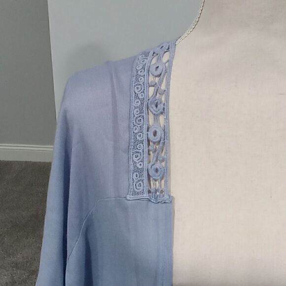 Vince Camuto blueish gray lightweight kimono / wrap. One size - Picture 3 of 7